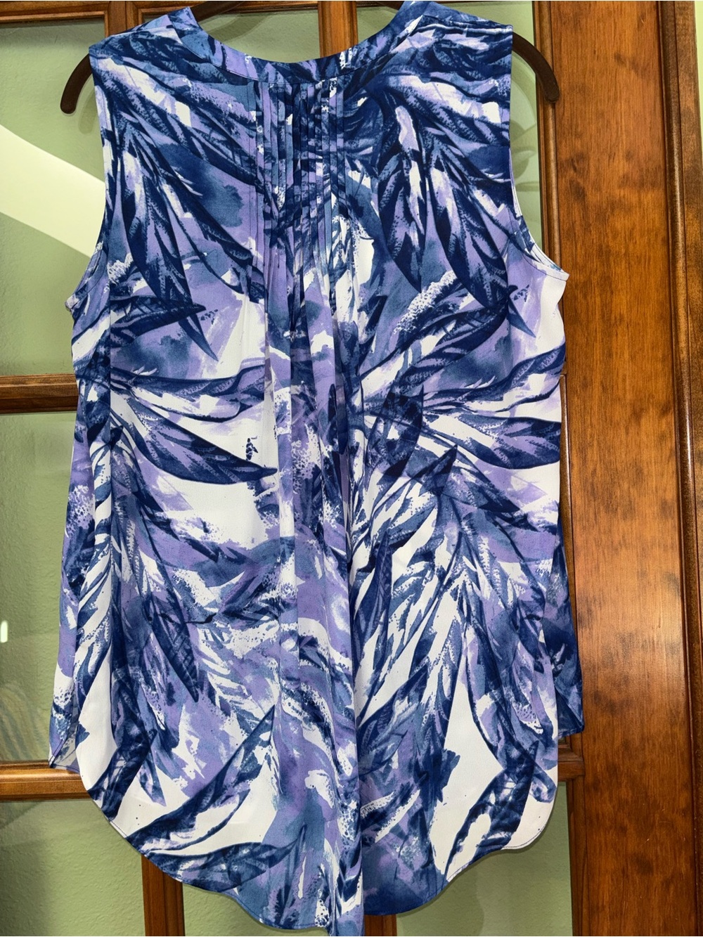 NYDJ Blue & Lavender Abstract Print Sleeveless Top sz M - Picture 2 of 4